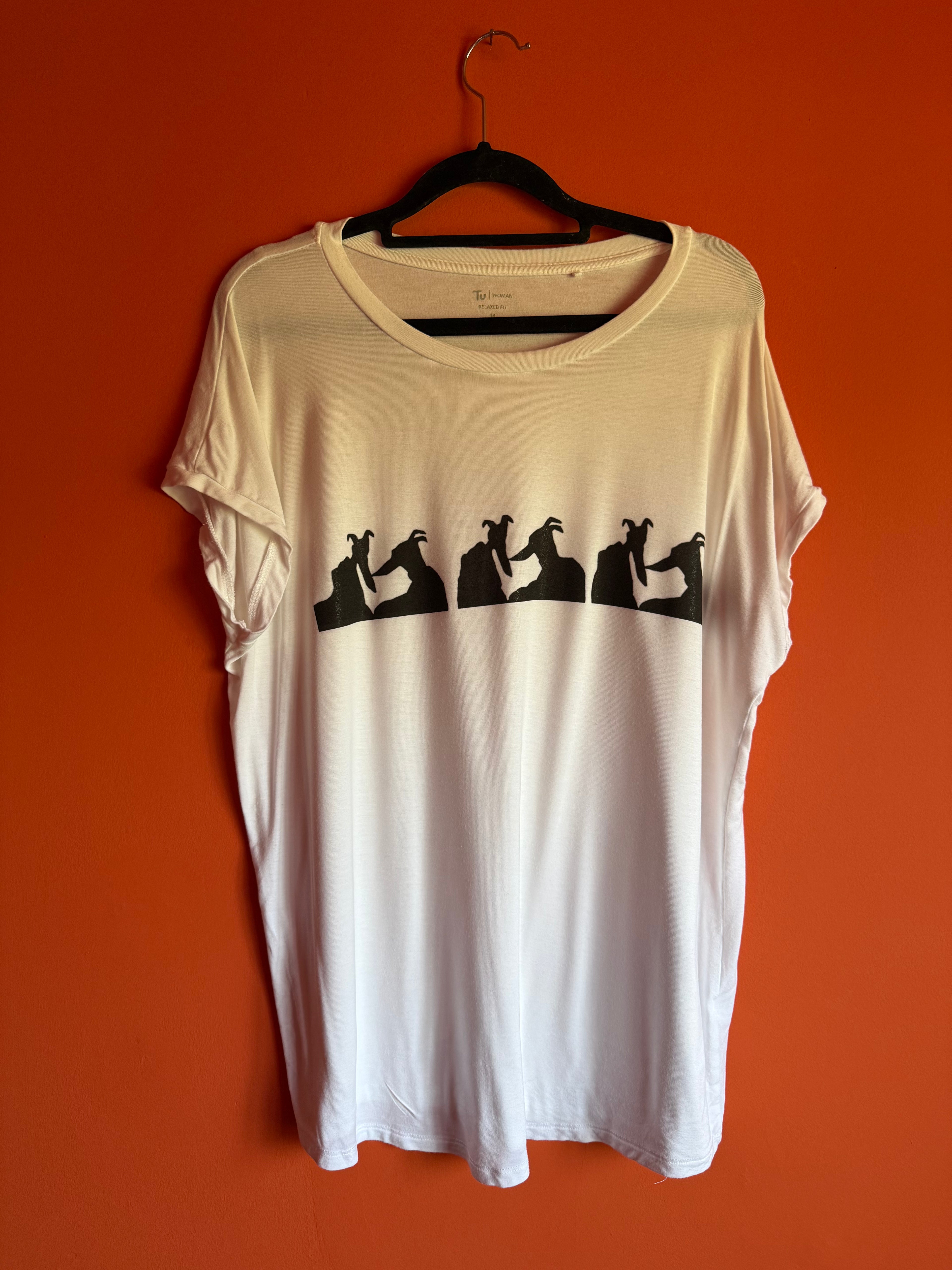 Hound Dog Relaxed Fit T-Shirt Size UK14